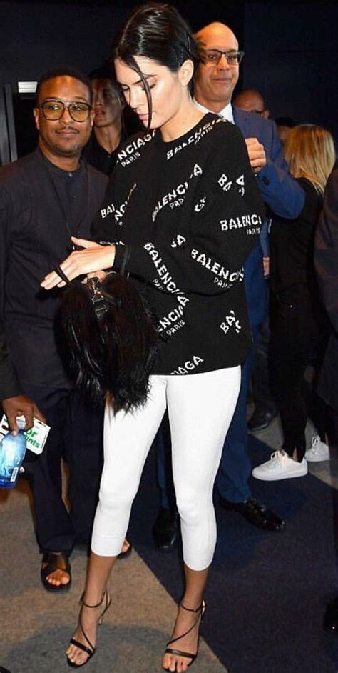balenciaga jumper dupe